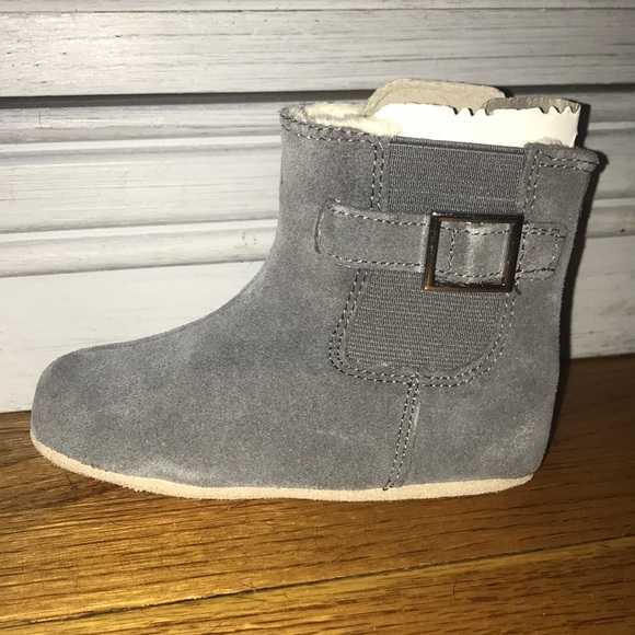 NWT Robeez Gwen Grey Boots US 6 - Picture 1 of 7
